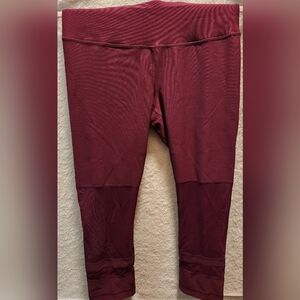 90 Degree by Reflex Women's Mesh Burgundy Crop Leggings Size M